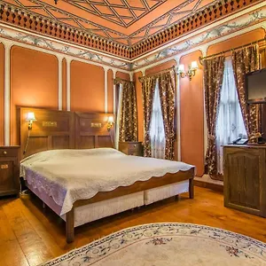 Old Legends Hotel